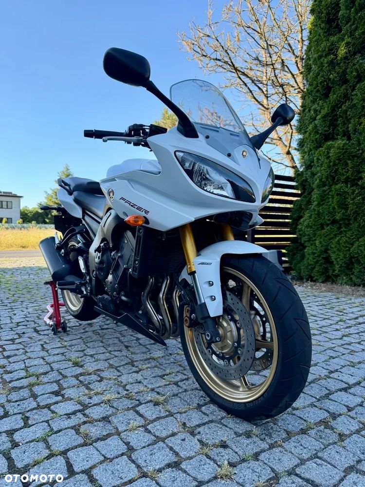 Yamaha FZ8 - 13
