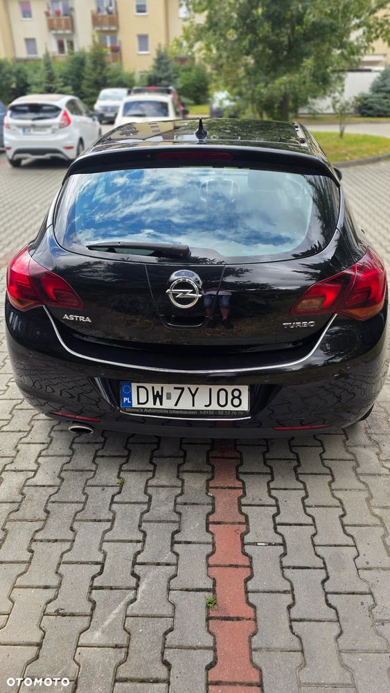 Opel Astra 1.6 Turbo Automatik Cosmo - 2
