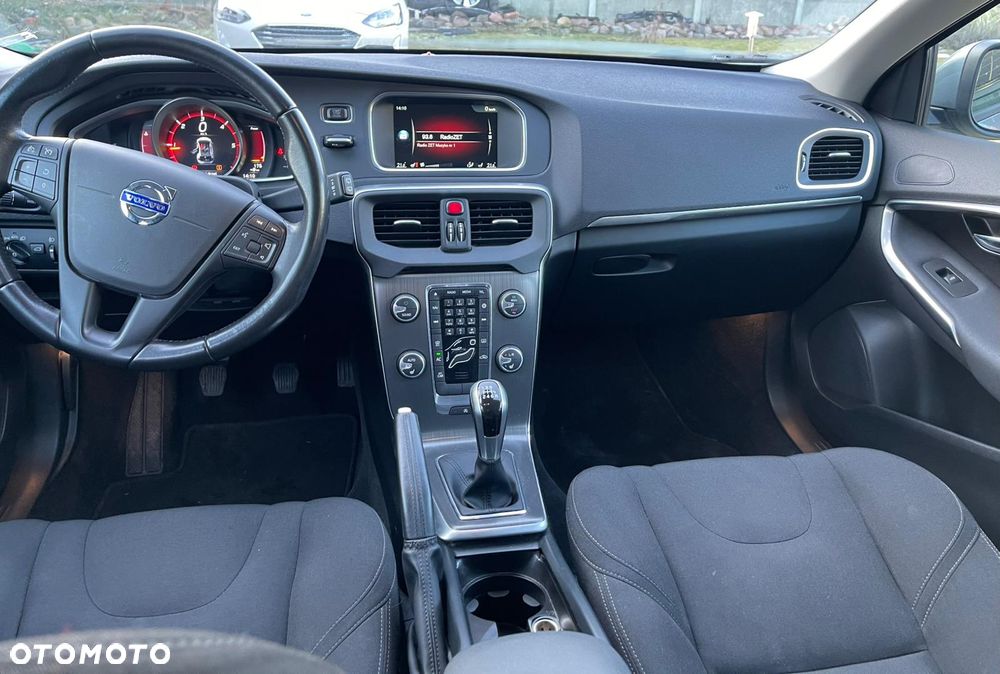 Volvo V40 D3 Kinetic - 17