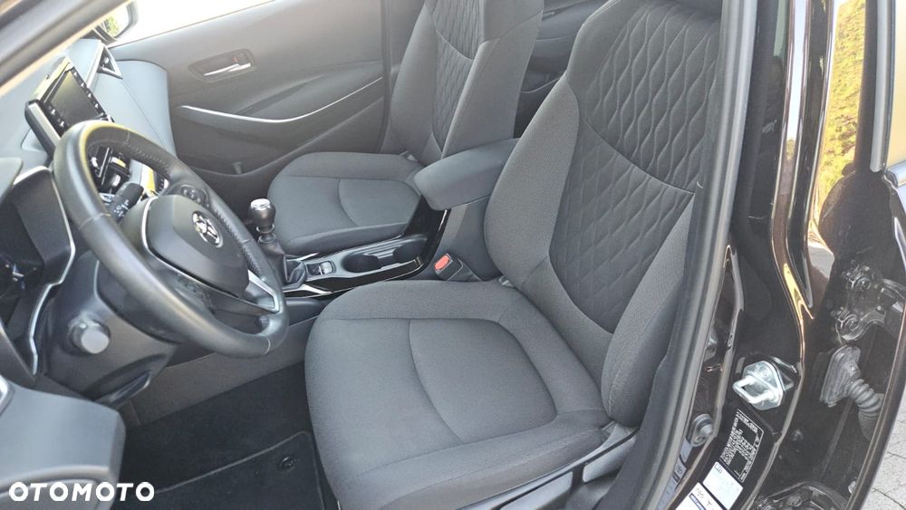Toyota Corolla - 12