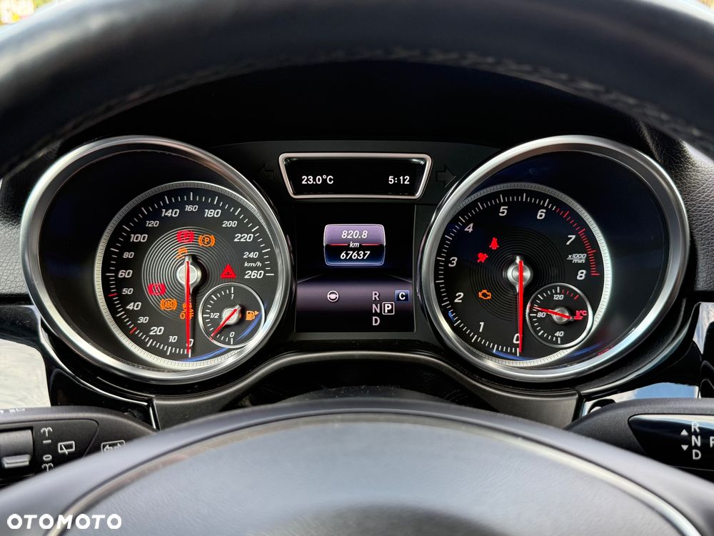Mercedes-Benz GLE - 38