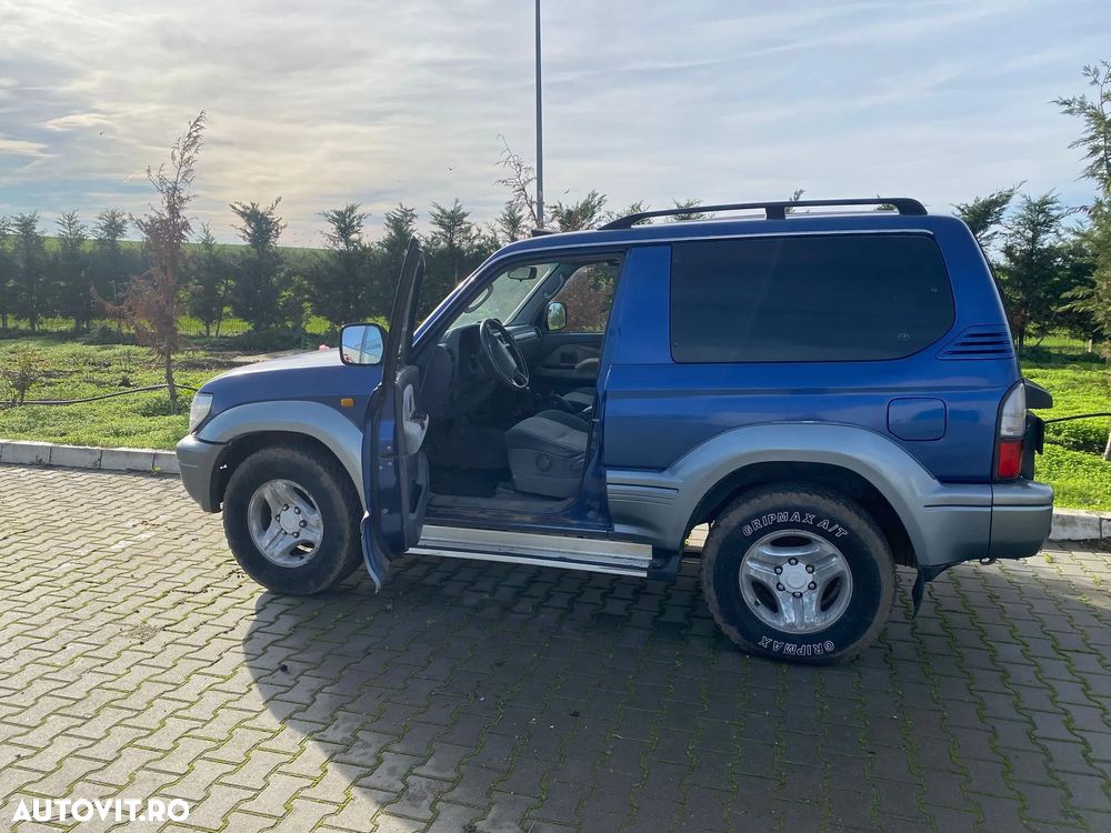 Toyota Land Cruiser - 4