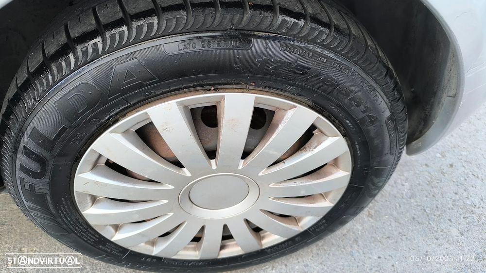 Renault Clio 1.2 16V Pack - 12