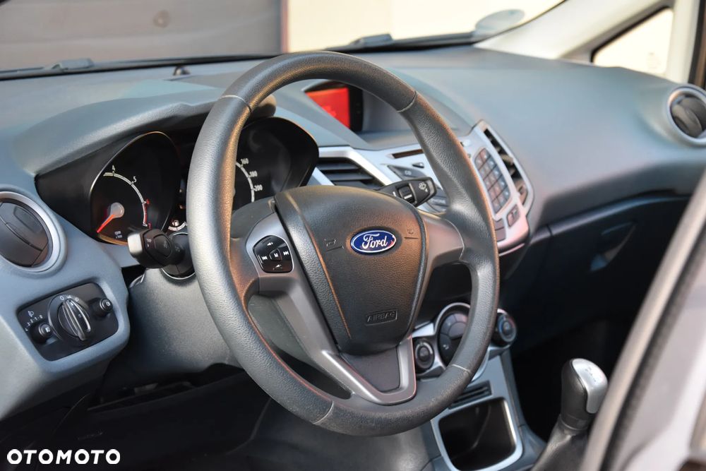Ford Fiesta 1.25 Titanium EU5 - 22