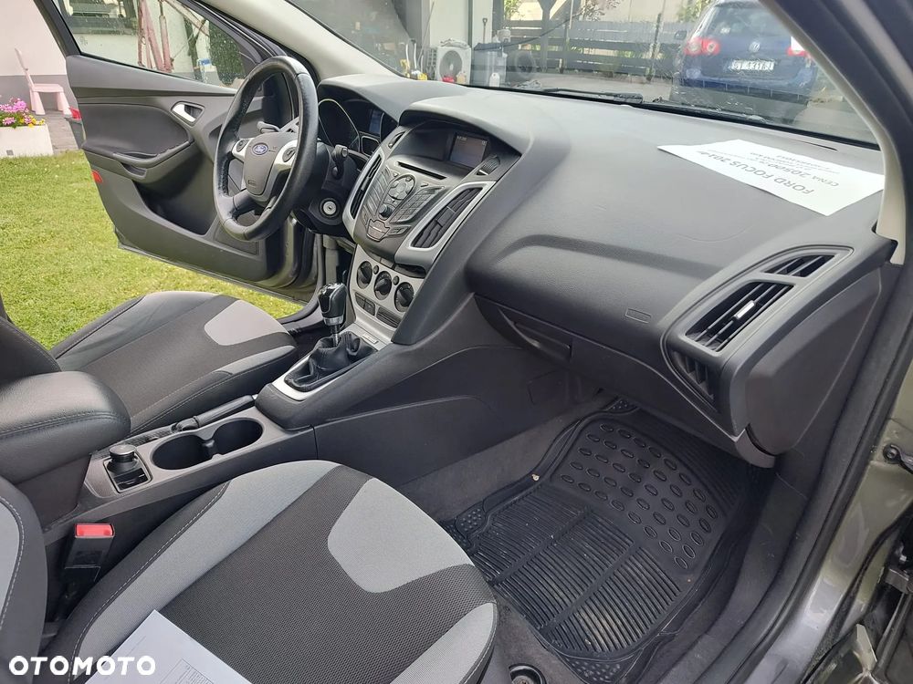 Ford Focus - 8