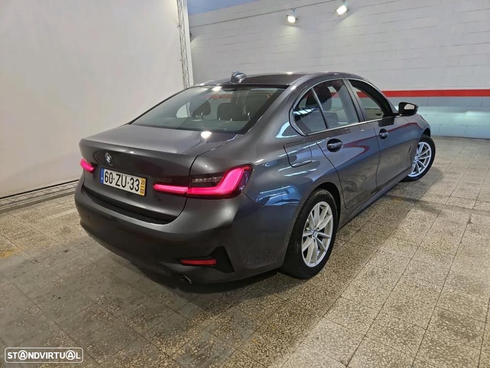 BMW 330 e Auto - 3