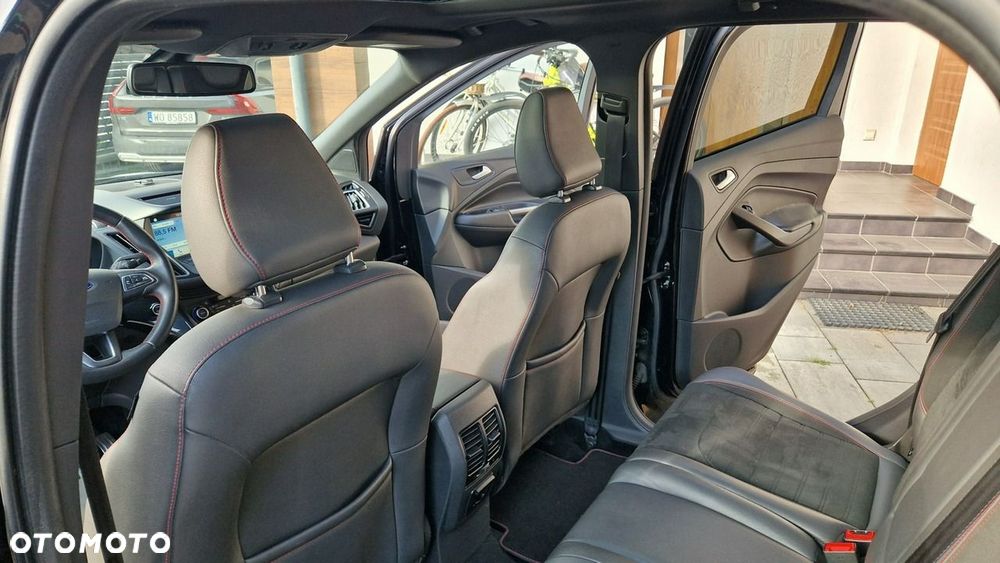 Ford Kuga - 24