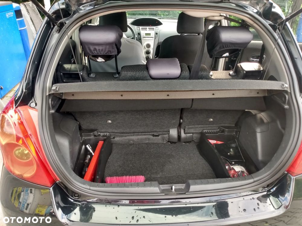Toyota Yaris - 7