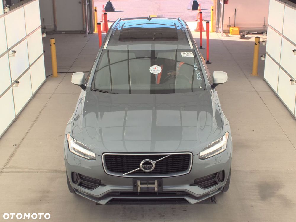 Volvo XC 90 - 8