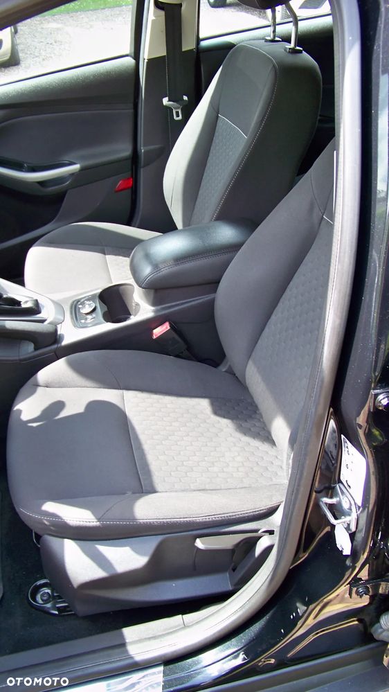 Ford Focus 1.0 EcoBoost Titanium ASS - 10