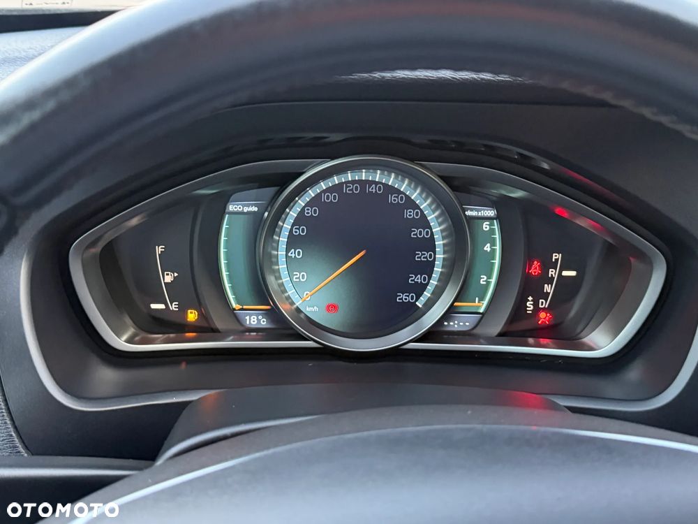 Volvo V40 T4 Powershift Momentum - 21