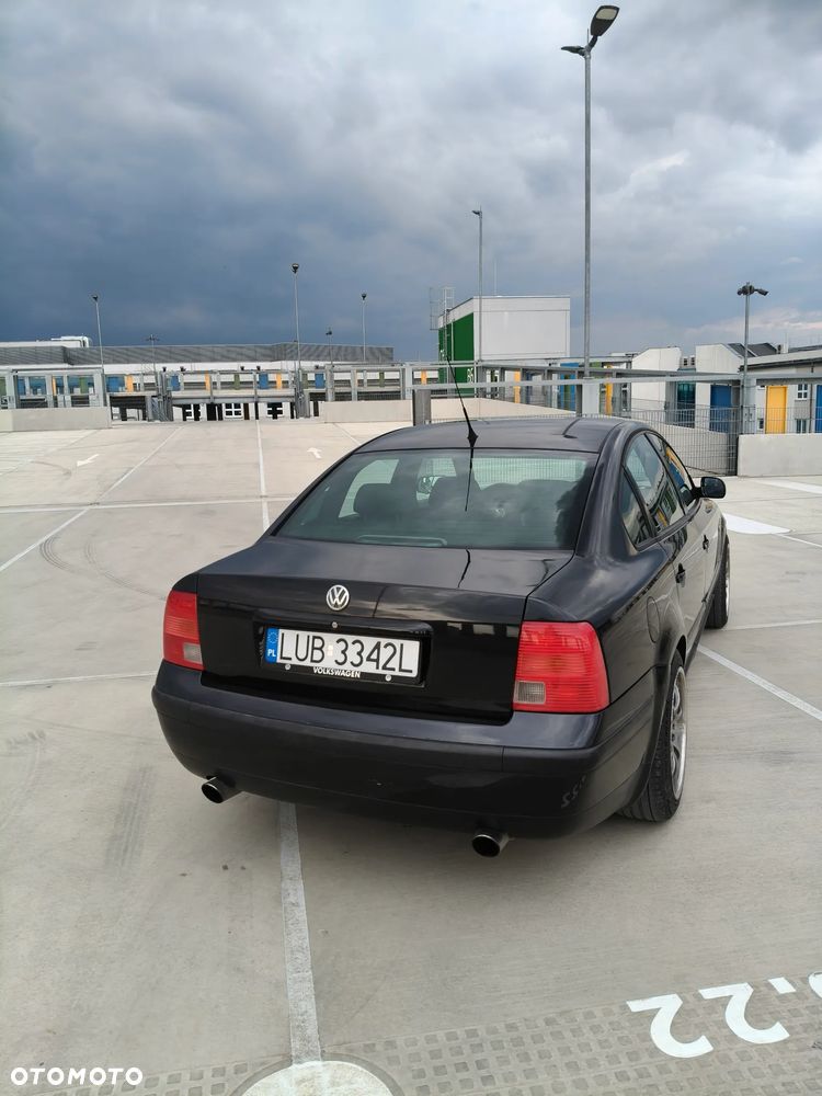 Volkswagen Passat - 18