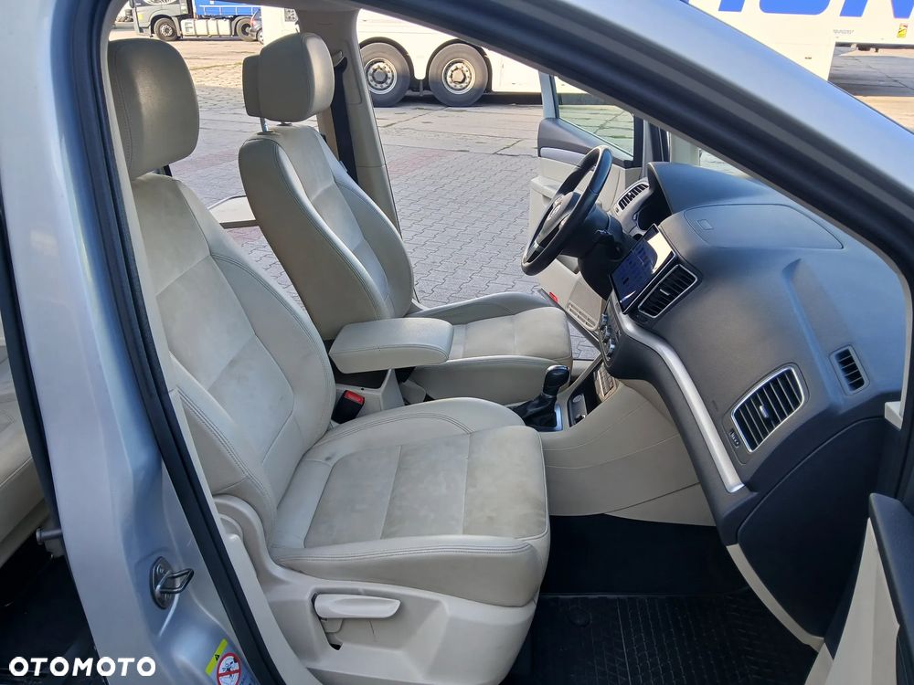 Volkswagen Sharan 2.0 TDI DSG Blue Motion Highline - 25