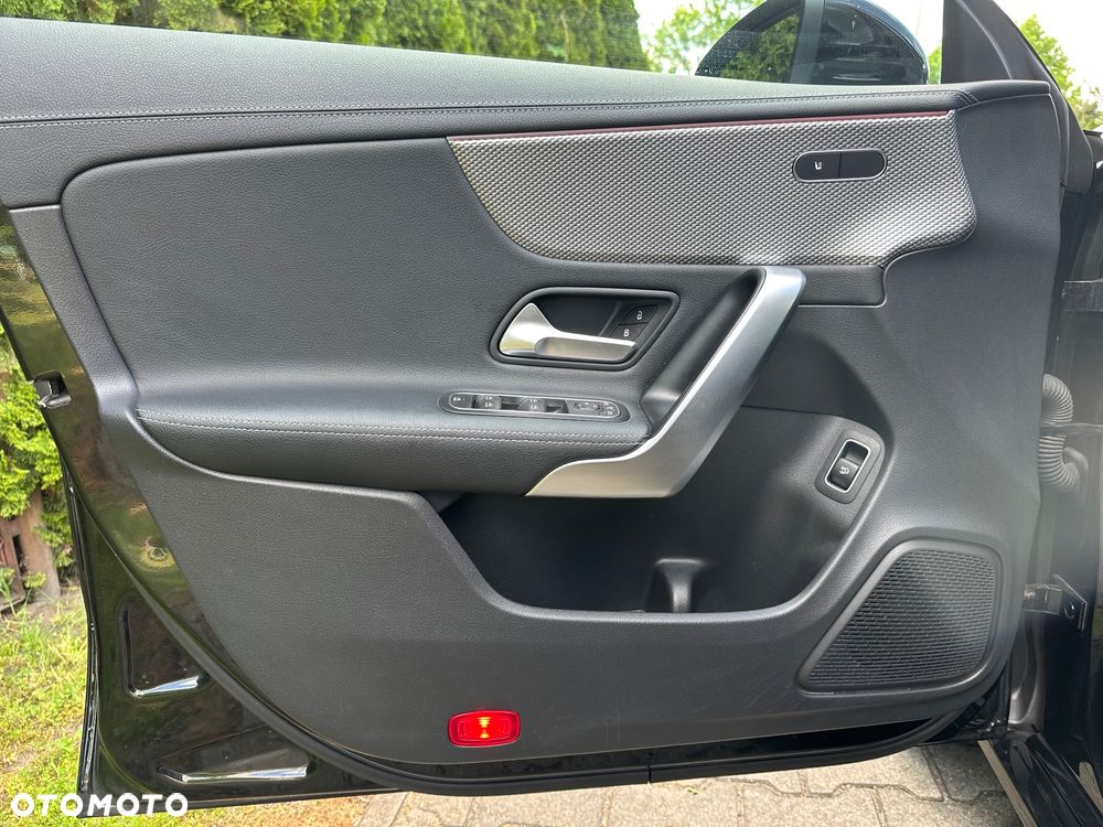 Mercedes-Benz CLA 180 d 8G-DCT Progressive Line Advanced - 25