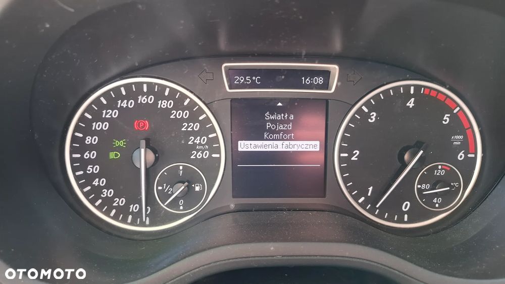 Mercedes-Benz Klasa B 180 CDI - 16