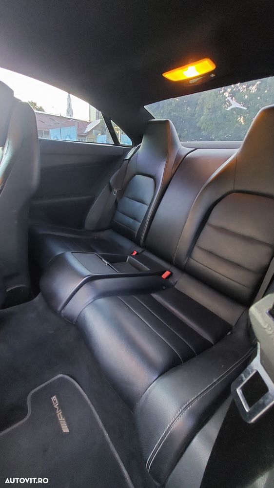 Mercedes-Benz E - 11