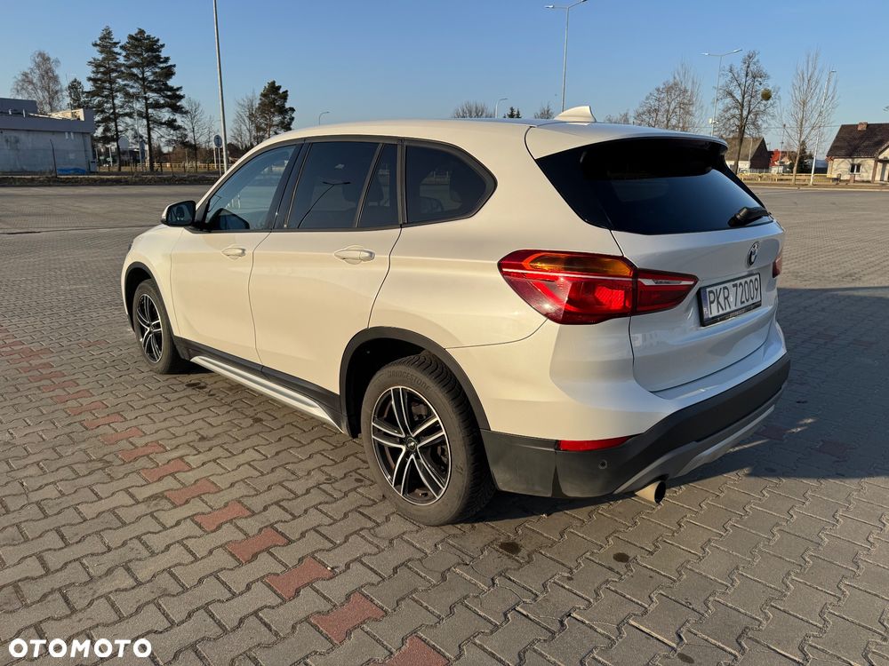 BMW X1 sDrive18i - 4