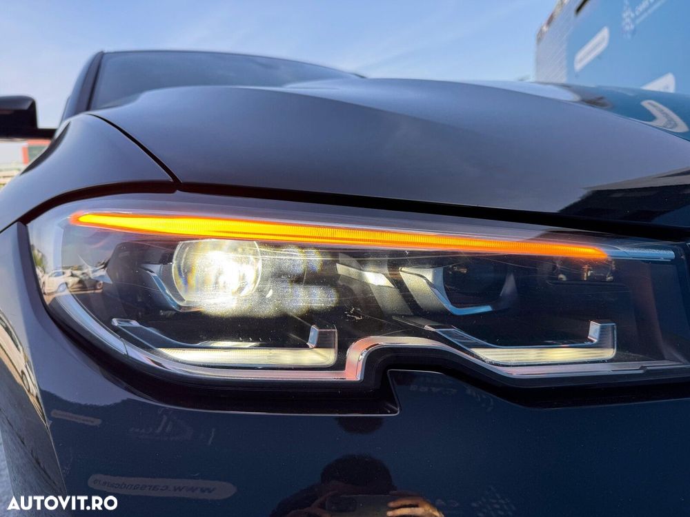 BMW Seria 3 330i AT - 15