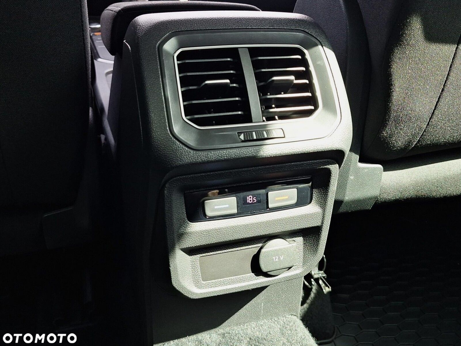 Volkswagen Tiguan 1.4 TSI Trend&Fun - 19