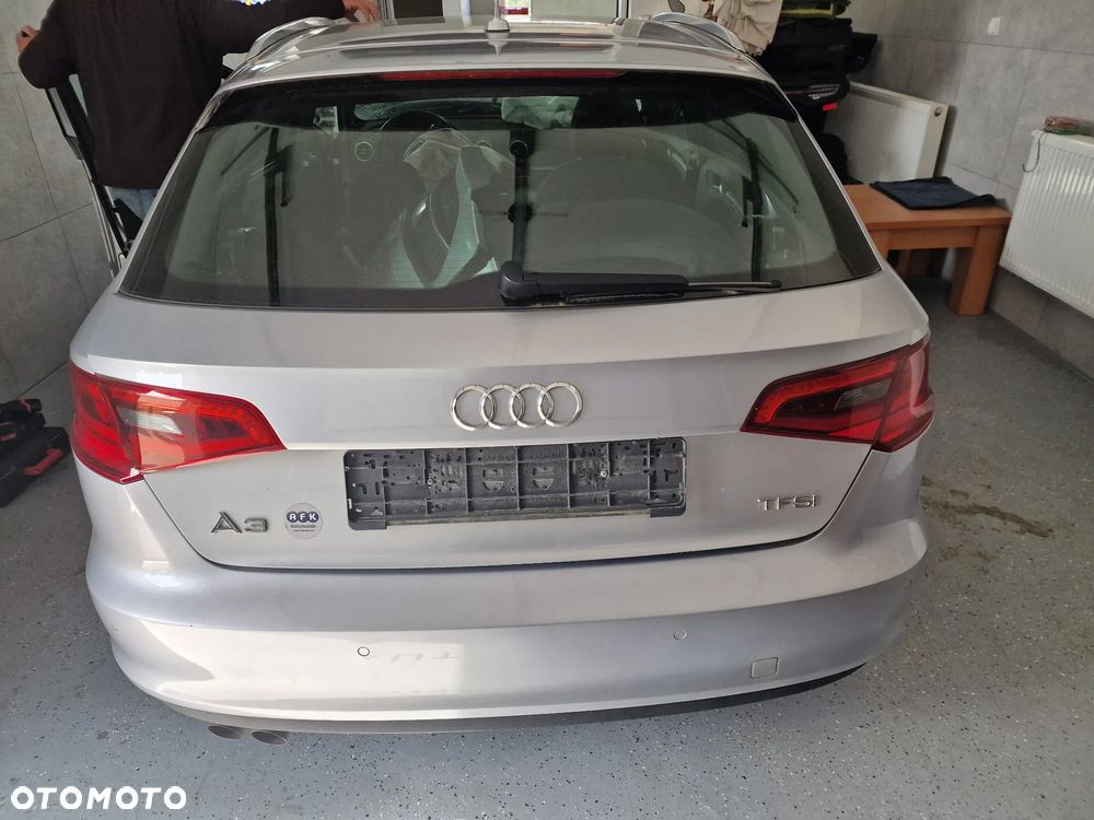 Klapa  tył  audi a3 8V sporstbac w kolorze LZ7G - 2