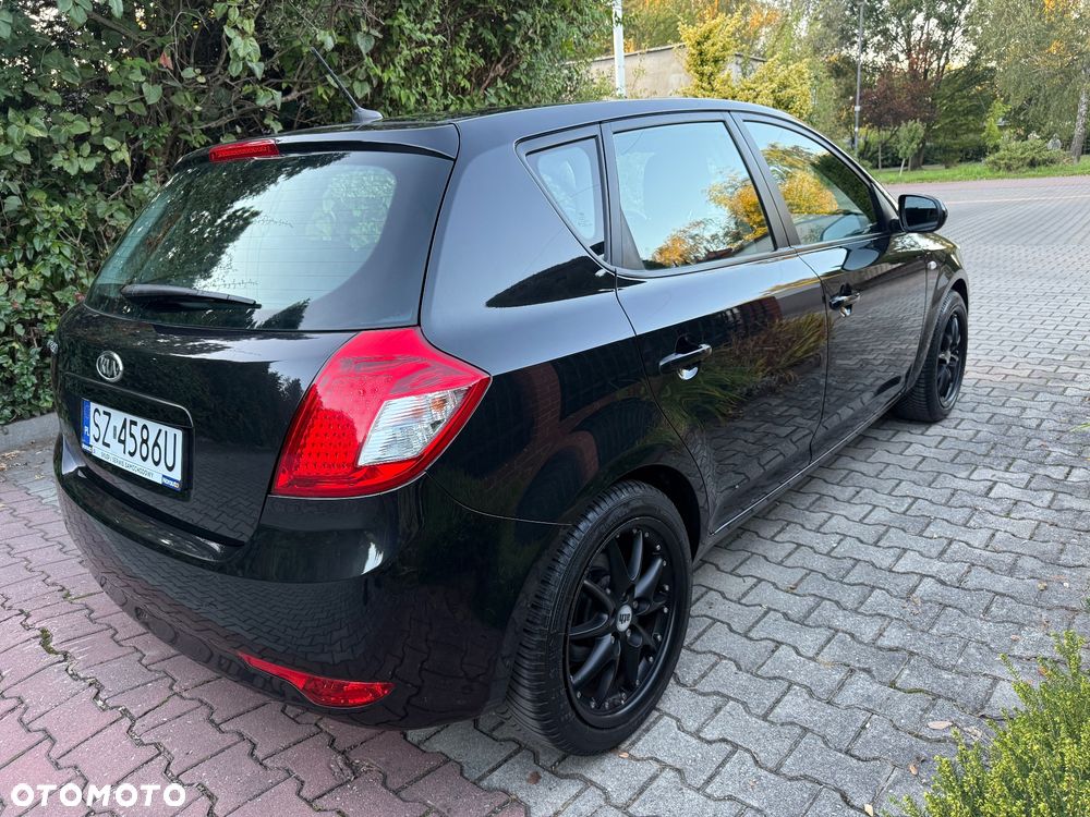Kia Ceed 1.6 CVVT ISG Vision - 21