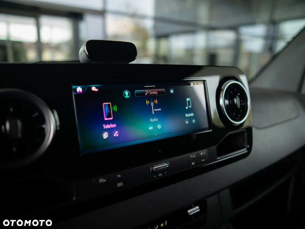 Mercedes-Benz Sprinter - 13