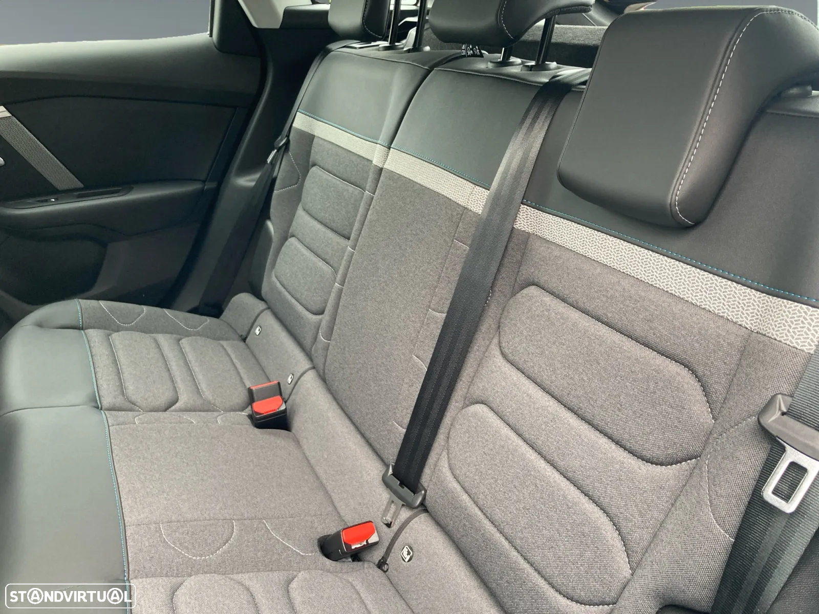 Citroën e-C4 50 kWh Plus - 12