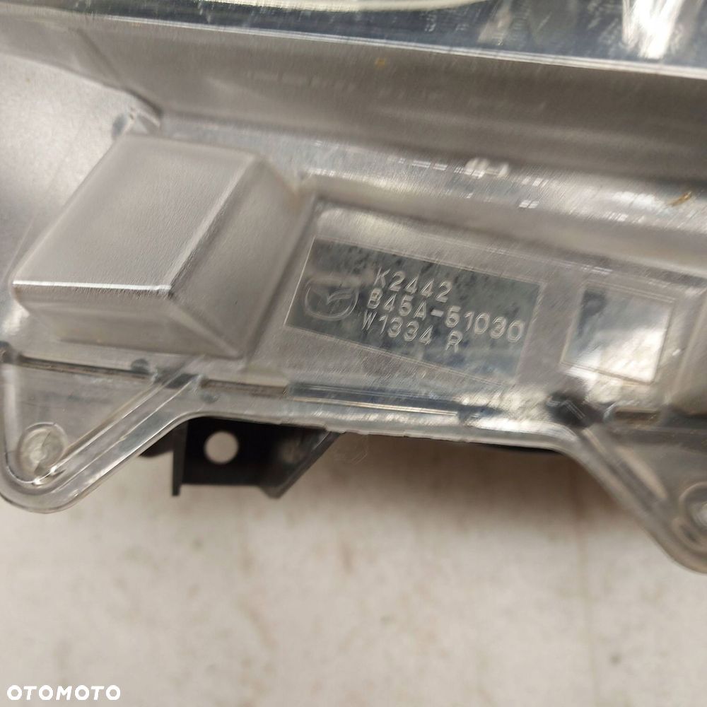 mazda 3 iii przód strona prawa lampa zwykła bhr151030 - 9