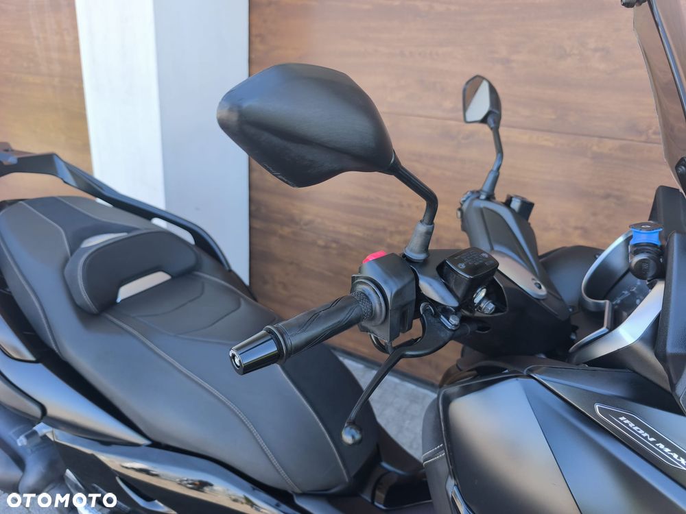 Yamaha X-max - 21