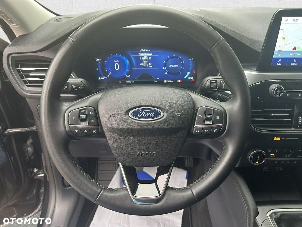 Ford Kuga - 16