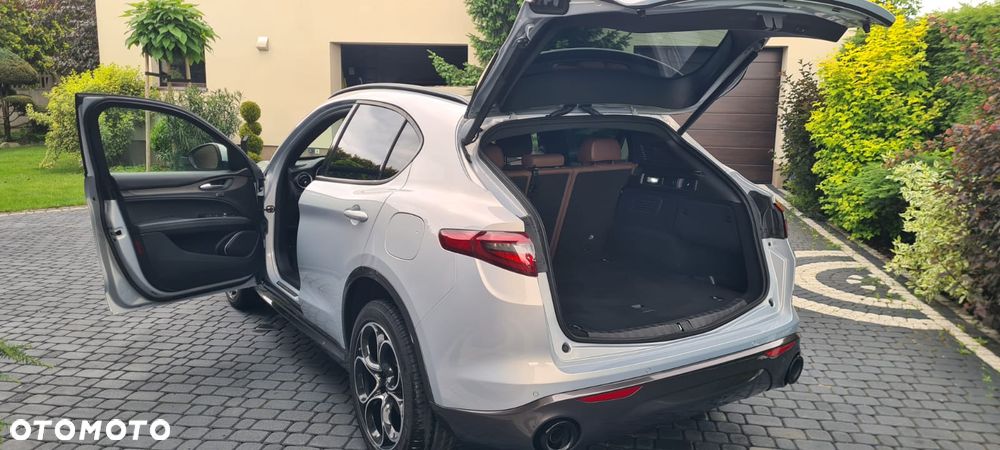 Alfa Romeo Stelvio 2.0 Turbo TI Q4 - 11