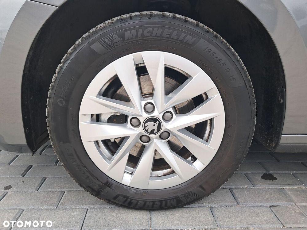 Skoda Fabia 1.0 TSI Drive DSG - 24