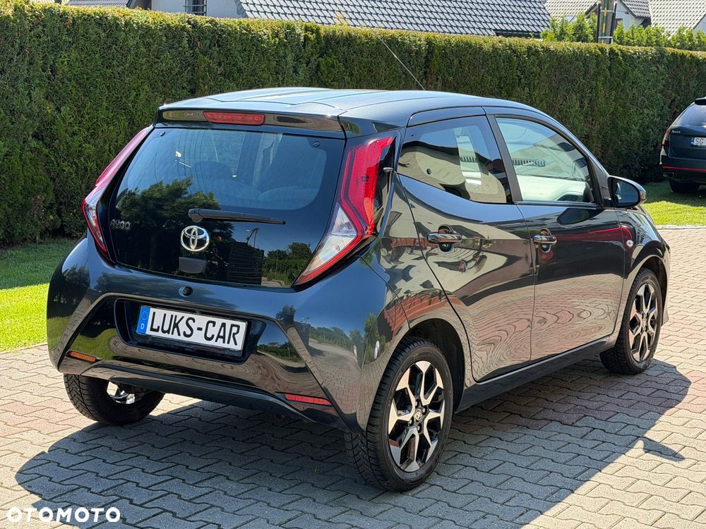 Toyota Aygo x-clusiv - 7