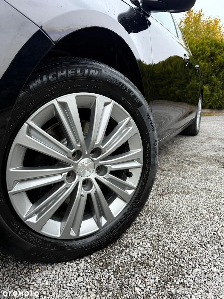 Peugeot 308 1.5 BlueHDi Active Pack Business S&S EAT8 - 8