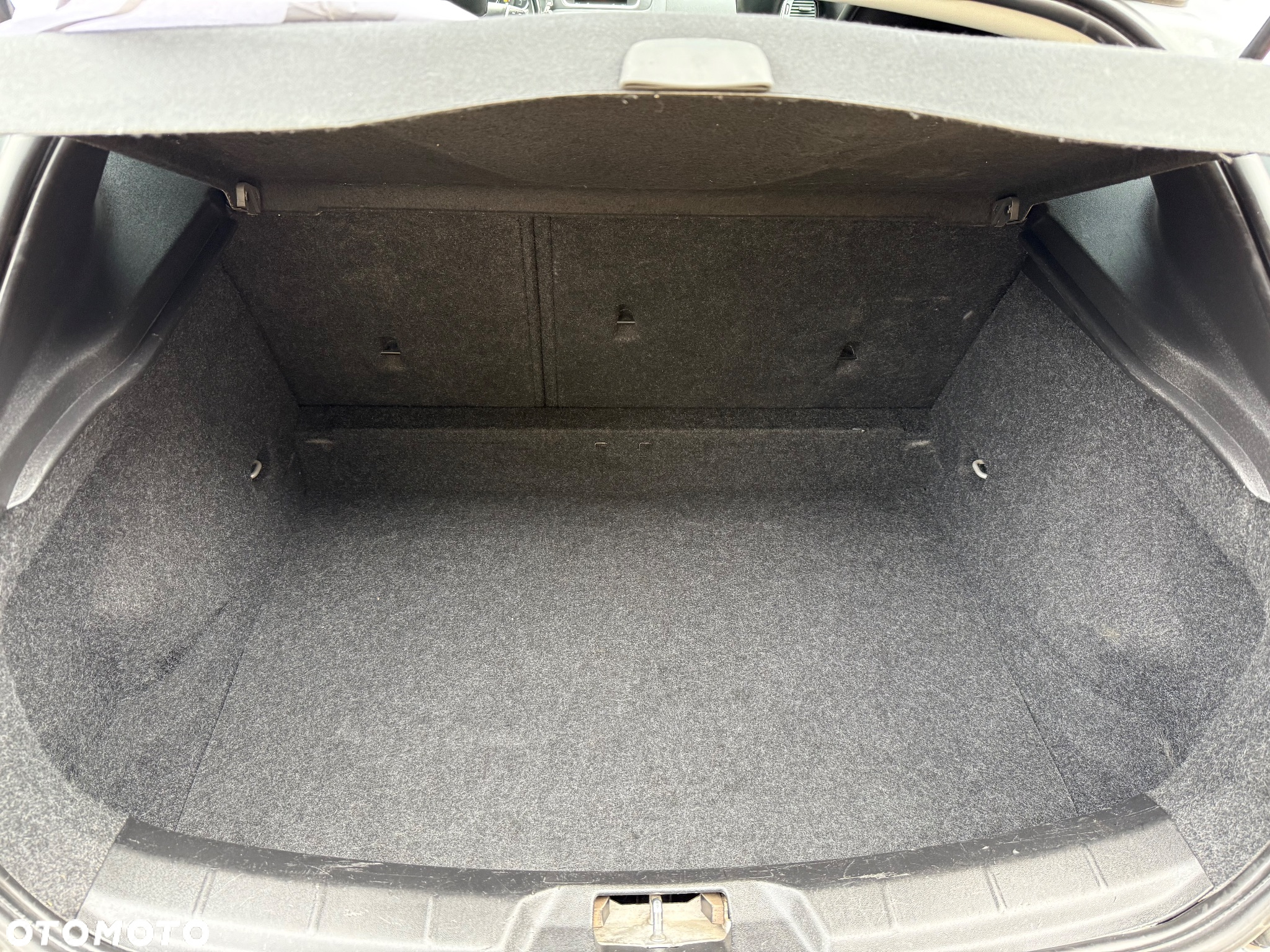 Volvo V40 D2 Summum - 33