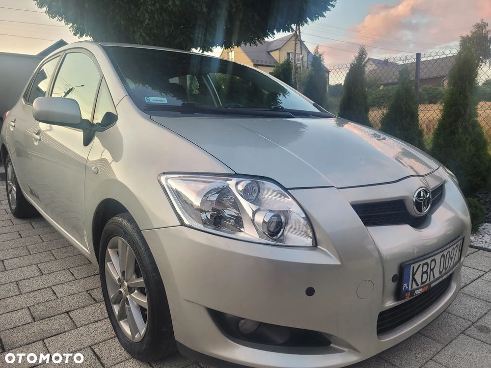 Toyota Auris - 1
