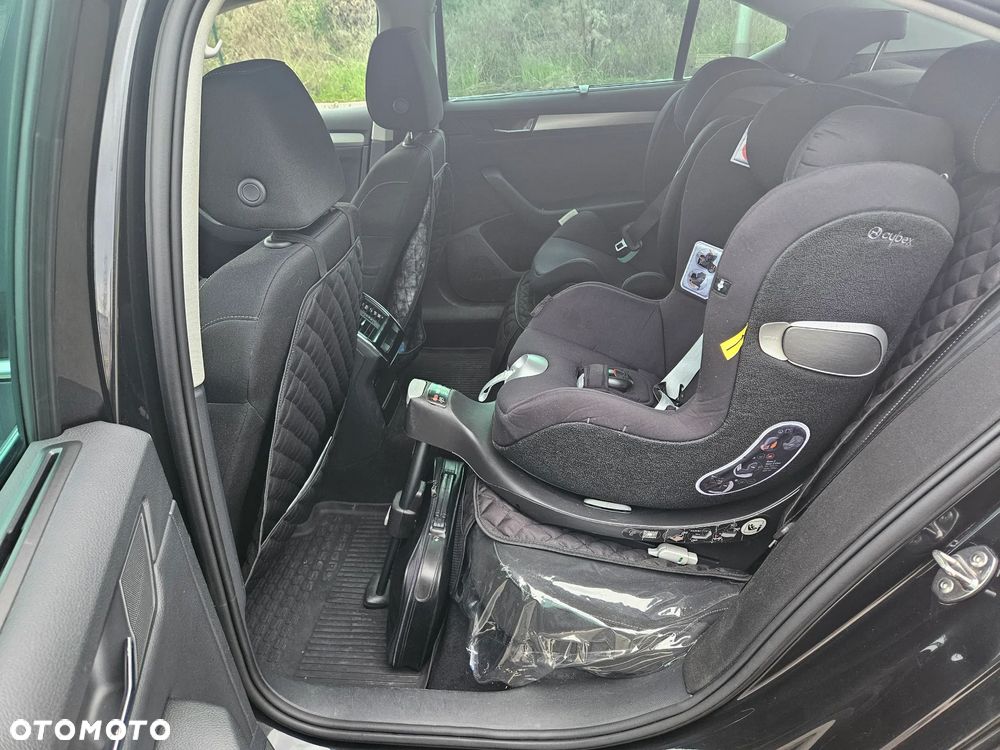 Skoda Superb 2.0 TDI 4x4 Ambition DSG - 11