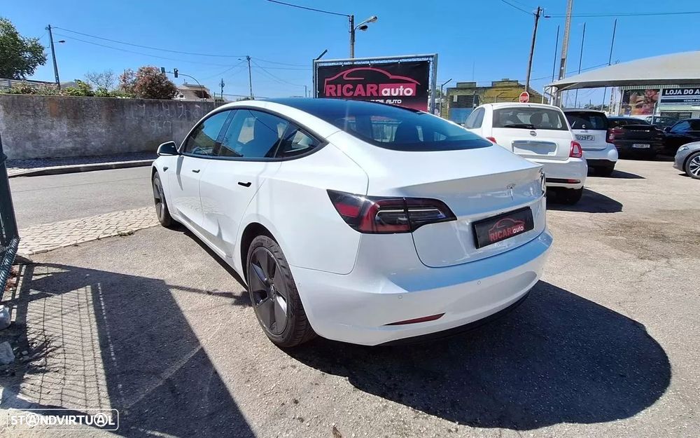 Tesla Model 3 Standard Range Plus RWD - 3