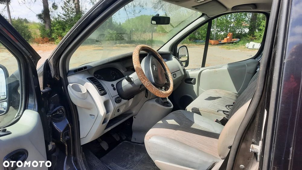 Renault Trafic - 12