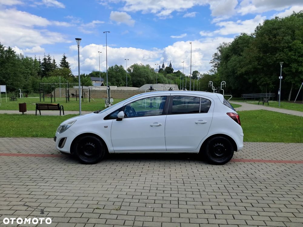 Opel Corsa 1.4 16V Cosmo - 2