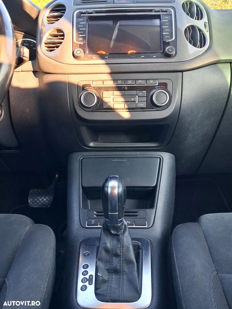 Volkswagen Tiguan 2.0 TDI 4Motion DSG Sport & Style - 8