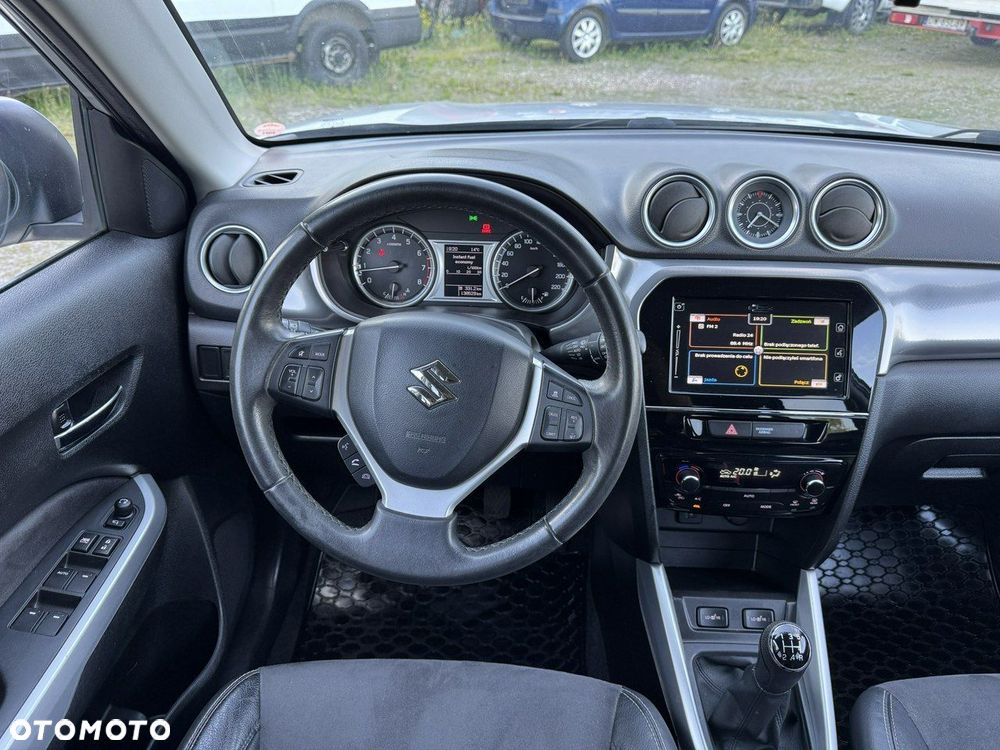 Suzuki Vitara - 25