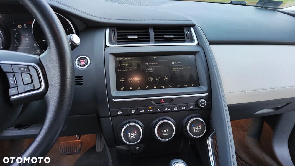 Jaguar E-Pace 2.0 i4D AWD HSE - 12