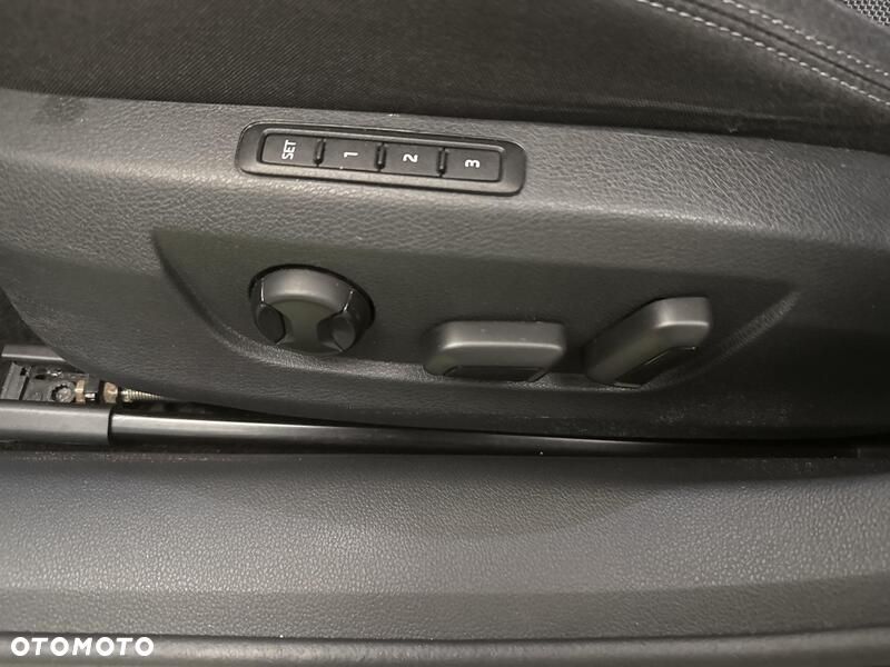 Skoda Superb 2.0 TDI SCR Style DSG - 19