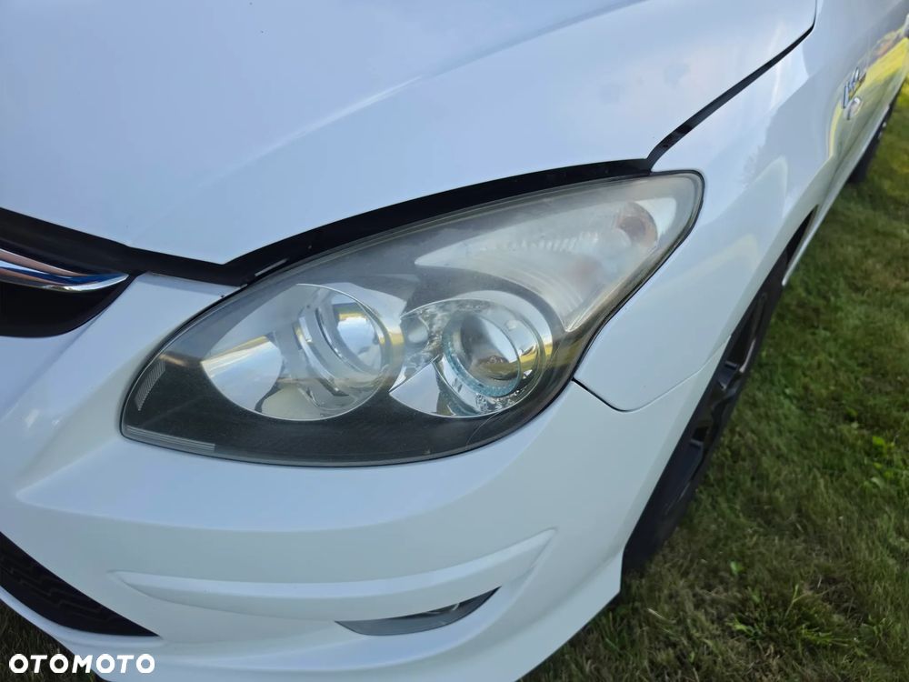 Hyundai i30 1.4 Blue Comfort - 23
