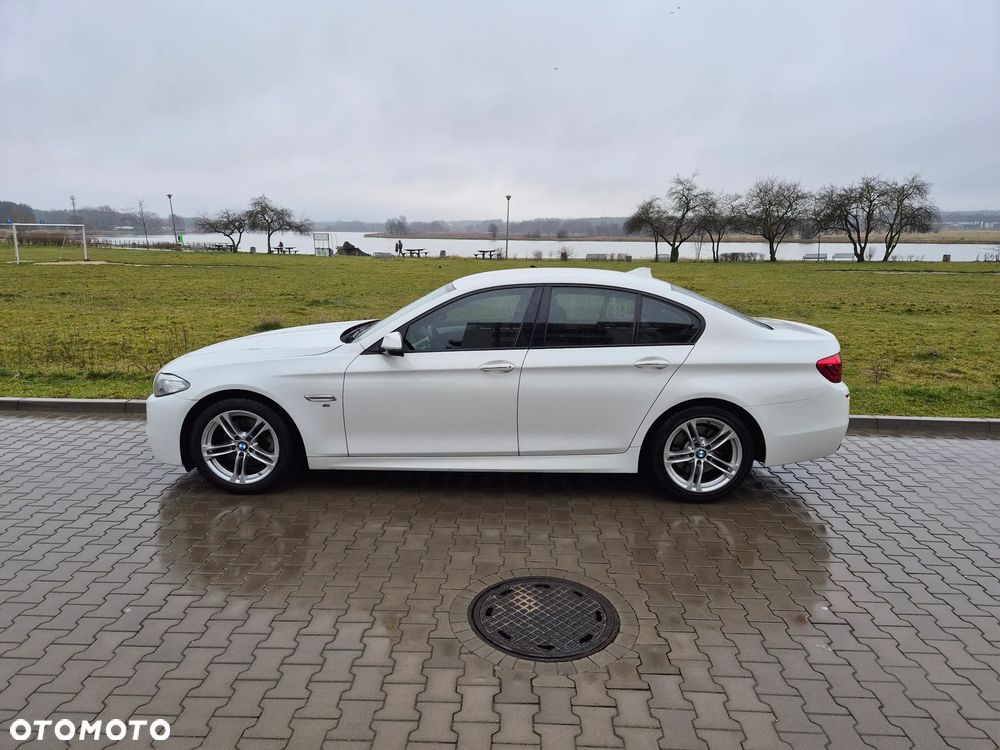 BMW Seria 5 520d M Sport - 14