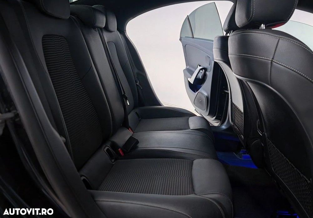 Mercedes-Benz CLA 180 d 7G-DCT - 11