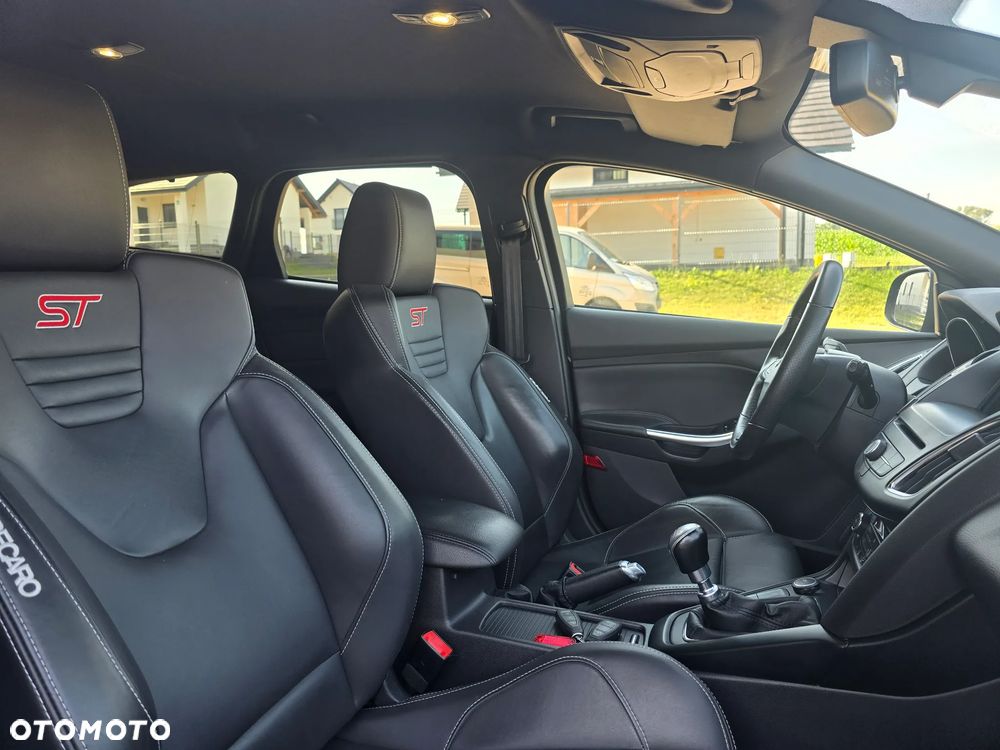 Ford Focus - 13