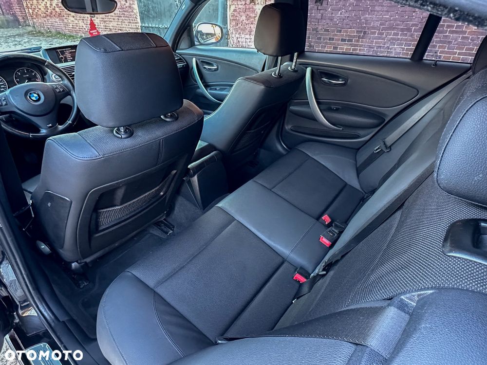 BMW Seria 1 118d Sport Line - 29