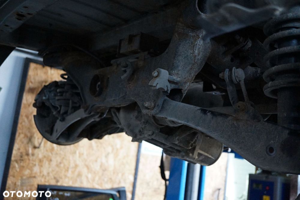 TYLNA OŚ BELKA ZAWIESZENIA OUTLANDER III GF LIFT  MITSUBISHI 2015-2018 - 7